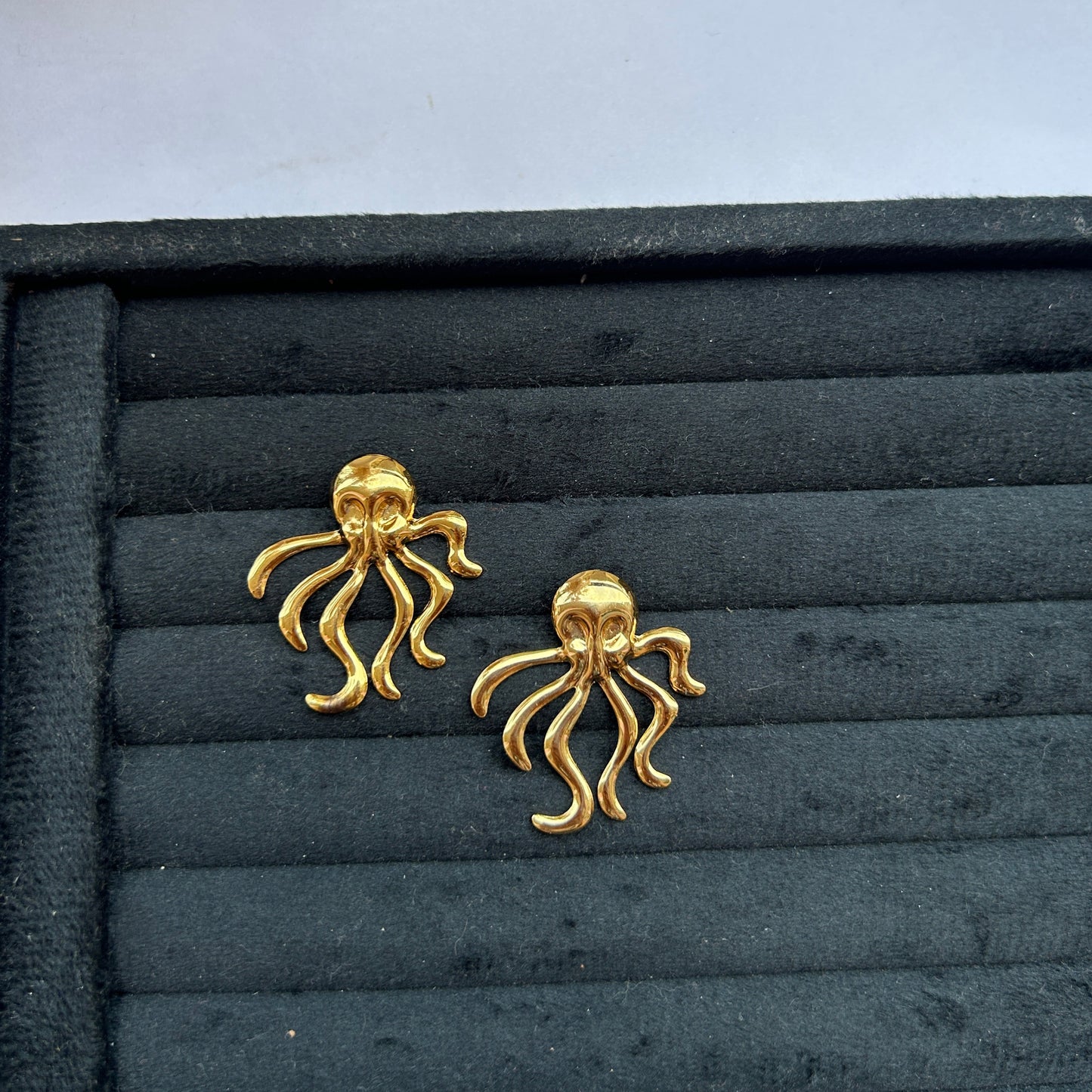 Octopus Studs