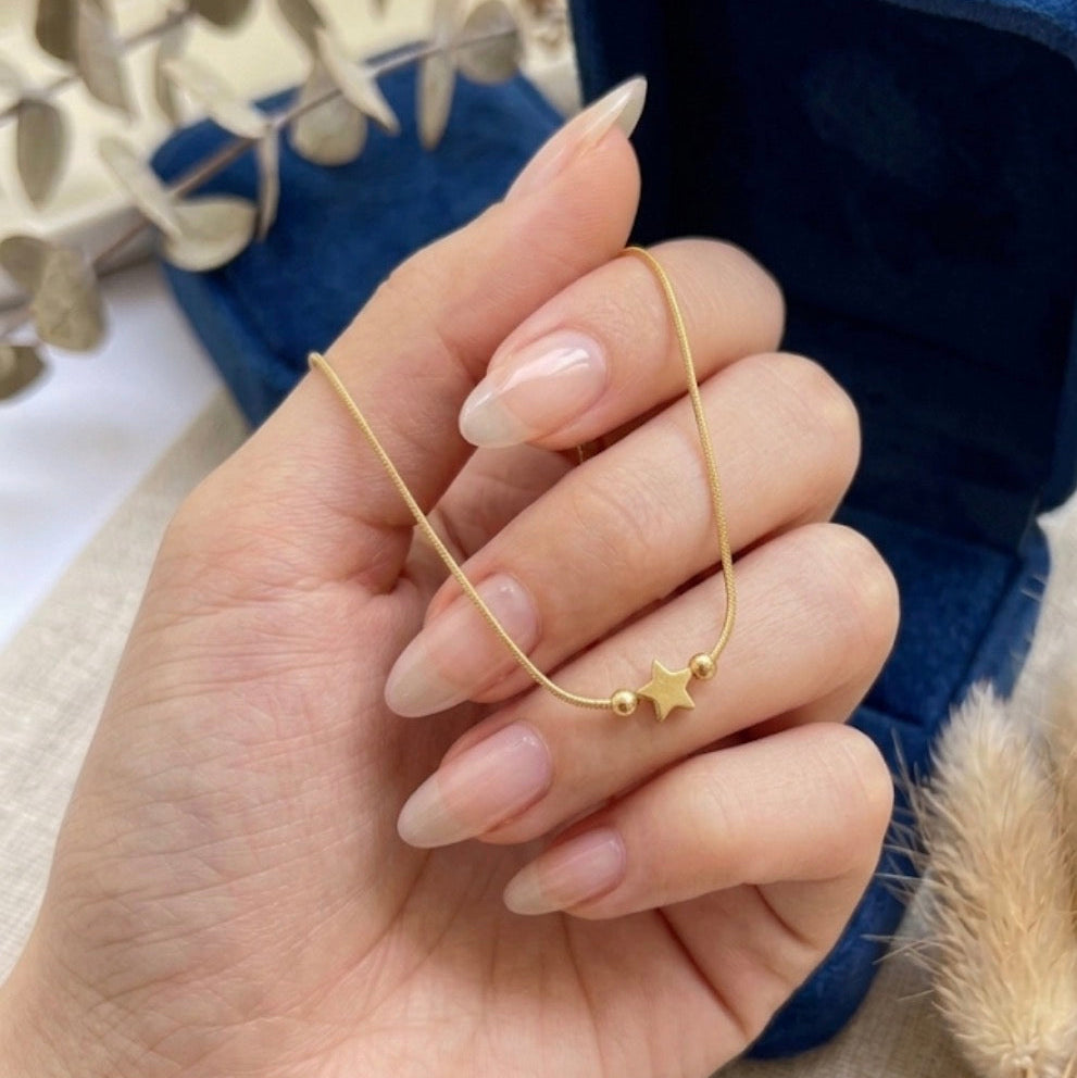 Tiny Star Necklace